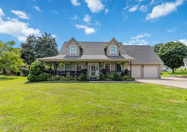 Photo 1 of Single family home for sale at 3010 Mountain Springs Dr, London, KY 40744 | MLS# 26020855 | Listing updated on 2026-09-15