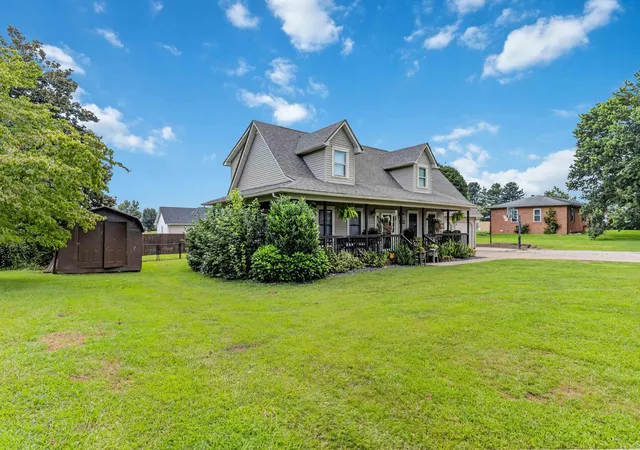 Photo 3 of Single family home for sale at 3010 Mountain Springs Dr, London, KY 40744 | MLS# 26020855 | Listing updated on 2026-09-15
