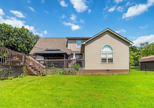 Photo 4 of Single family home for sale at 3010 Mountain Springs Dr, London, KY 40744 | MLS# 26020855 | Listing updated on 2026-10-07