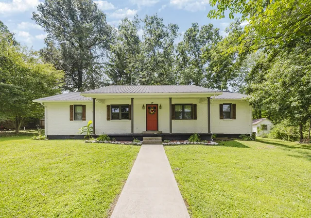 Photo 1 of Single family home for sale at 39 College Ct, Stanton, KY 40380 | MLS# 26020807 | Listing updated on 2026-08-03
