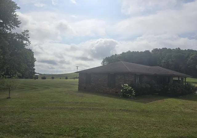 Photo 4 of Single family home for sale at 5386 N Highway 25, Williamsburg, KY 40769 | MLS# 26020778 | Listing updated on 2026-08-06