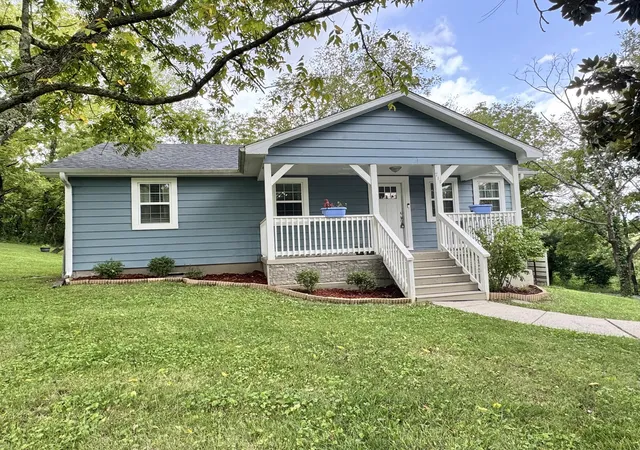 Photo 2 of Single family home for sale at 719 Gose Pike, Danville, KY 40422 | MLS# 26022713 | Listing updated on 2026-08-20
