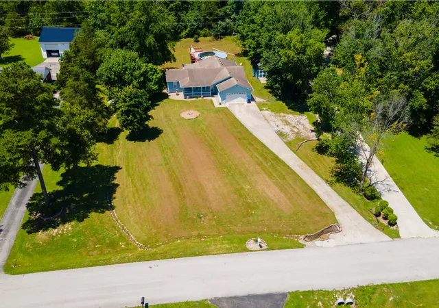 Photo 1 of Single family home for sale at 157 Woods Point Dr, Berea, KY 40403 | MLS# 26021444 | Listing updated on 2026-09-16