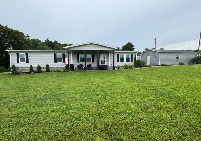 Photo 2 of Single family home for sale at 627 Pleasant View Rd, London, KY 40744 | MLS# 26020922 | Listing updated on 2026-08-28