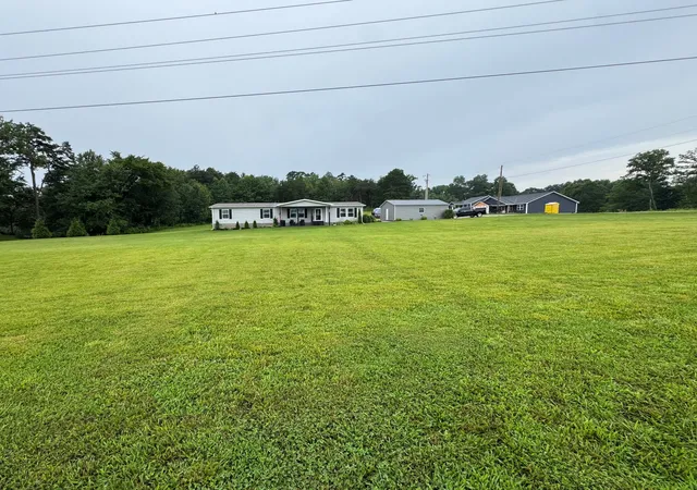 Photo 3 of Single family home for sale at 627 Pleasant View Rd, London, KY 40744 | MLS# 26020922 | Listing updated on 2026-08-28