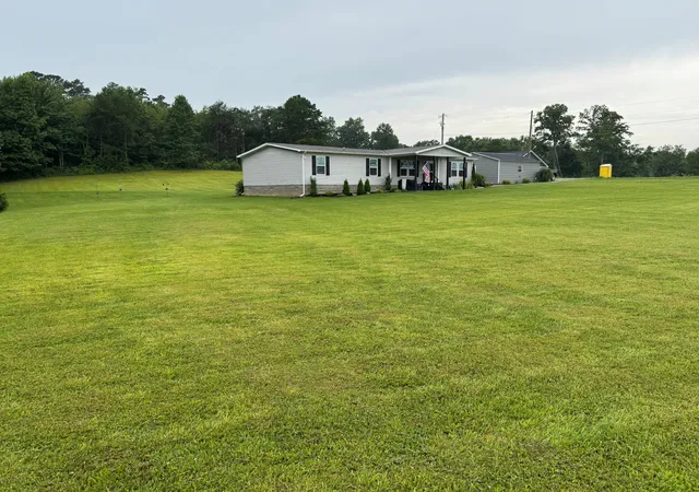 Photo 4 of Single family home for sale at 627 Pleasant View Rd, London, KY 40744 | MLS# 26020922 | Listing updated on 2026-09-19
