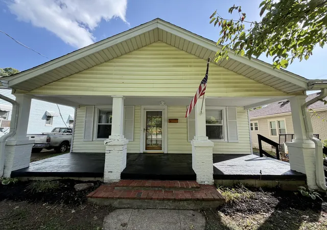 Photo 1 of Single family home for sale at 194 Rosemont, Lexington, KY 40503 | MLS# 26022483 | Listing updated on 2026-08-20