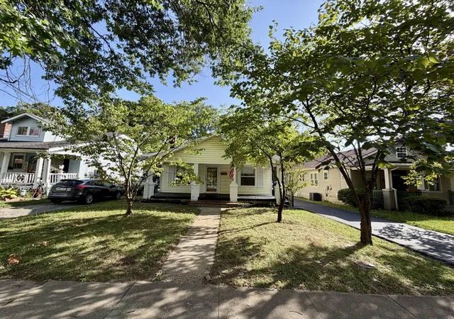 Photo 3 of Single family home for sale at 194 Rosemont, Lexington, KY 40503 | MLS# 26022483 | Listing updated on 2026-08-20