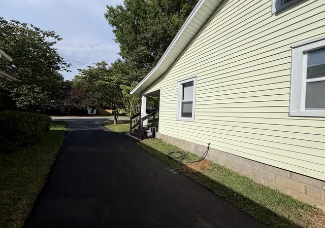Photo 4 of Single family home for sale at 194 Rosemont, Lexington, KY 40503 | MLS# 26022483 | Listing updated on 2026-10-08