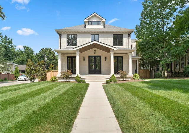 Photo 3 of Single family home for sale at 1501 Richmond Rd, Lexington, KY 40502 | MLS# 26020802 | Listing updated on 2026-09-15