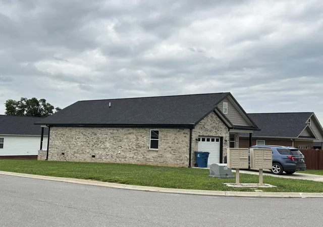 Photo 3 of Single family home for sale at 272 Pinehurst Way, Harrodsburg, KY 40330 | MLS# 26020824 | Listing updated on 2026-08-03
