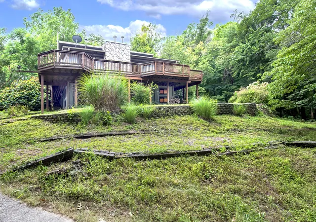 Photo 1 of Sale Pending at 895 Craigs Crk Rd, Versailles, KY 40383 | MLS# 26020830 | Listing updated on 2026-08-04