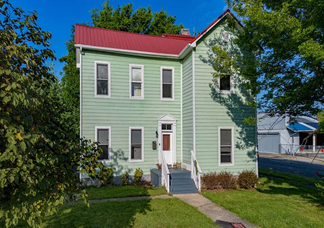 Photo 1 of Single family home for sale at 533 N 8th St, Paducah, KY 42001 | MLS# 26023729 | Listing updated on 2026-08-30