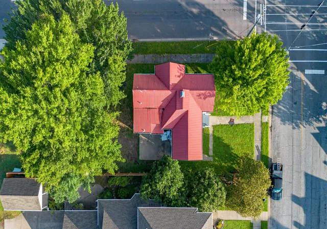 Photo 2 of Single family home for sale at 533 N 8th St, Paducah, KY 42001 | MLS# 26023729 | Listing updated on 2026-08-30