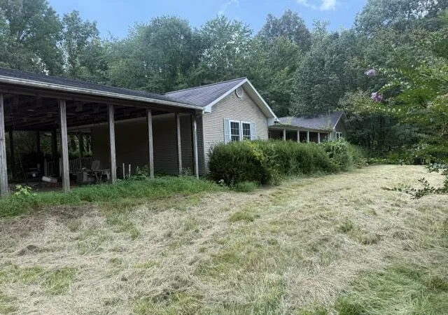 Photo 2 of Sale Pending at 8120 Woodville Rd, West Paducah, KY 42086 | MLS# 26020851 | Listing updated on 2026-08-09