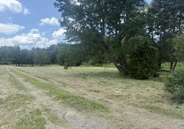 Photo 3 of Sale Pending at 8120 Woodville Rd, West Paducah, KY 42086 | MLS# 26020851 | Listing updated on 2026-08-09