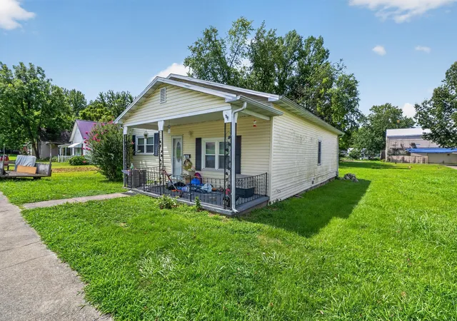 Photo 2 of Single family home for sale at 107 Westside, Earlington, KY 42410 | MLS# 26020848 | Listing updated on 2026-09-12