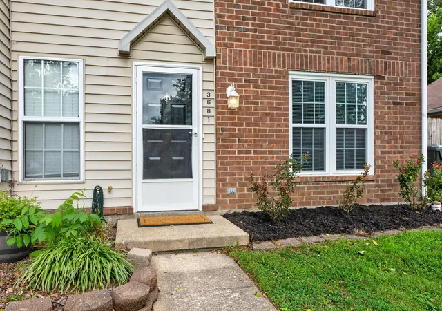 Photo 3 of Sale Pending at 3681 Arbor Dr, Lexington, KY 40517 | MLS# 26020919 | Listing updated on 2026-08-12