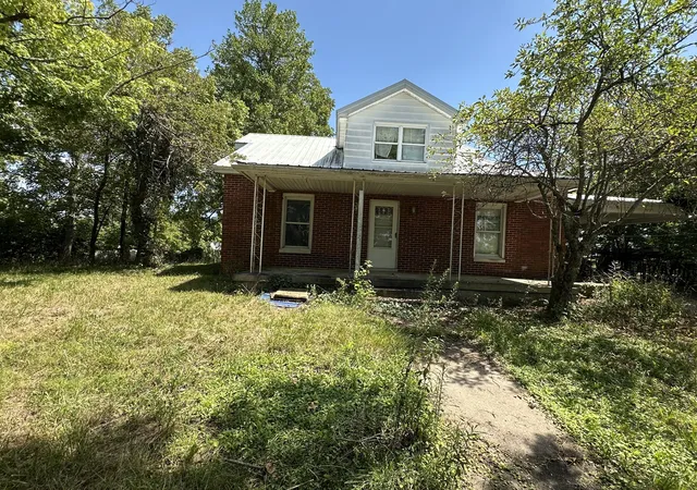 Photo 2 of Single family home for sale at 8811 Cincinnati Pike, Sadieville, KY 40370 | MLS# 26021262 | Listing updated on 2026-08-07