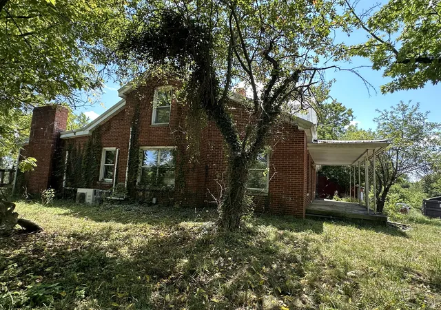 Photo 3 of Sale Pending at 8811 Cincinnati Pike, Sadieville, KY 40370 | MLS# 26021262 | Listing updated on 2026-10-06