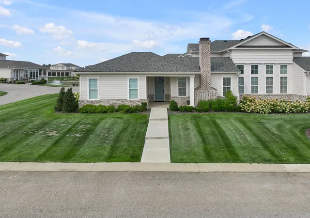 Photo 2 of Condo for sale at 133 Lake Point Dr, Nicholasville, KY 40356 | MLS# 26020996 | Listing updated on 2026-10-13