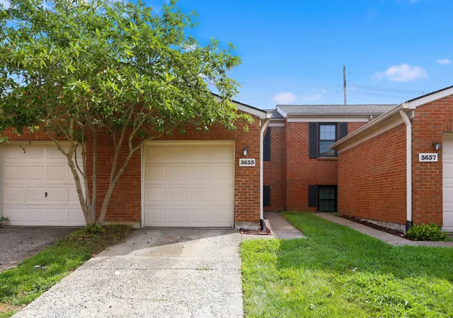 Photo 2 of Townhouse for sale at 3633 Squires Woods Way, Lexington, KY 40515 | MLS# 26020945 | Listing updated on 2026-08-22
