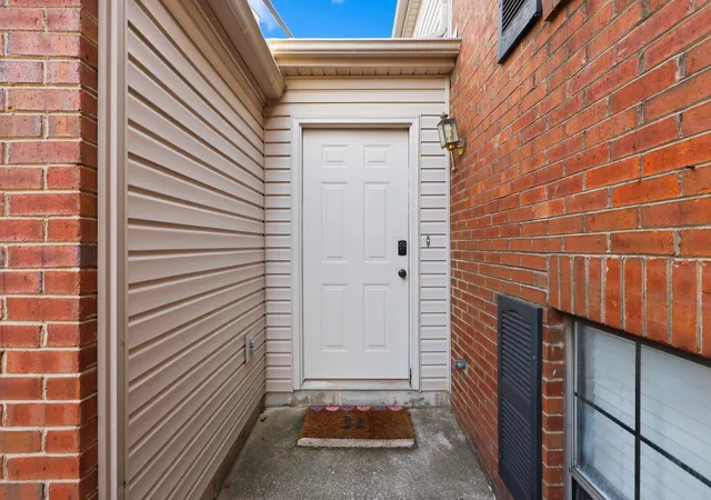 Photo 3 of Townhouse for sale at 3633 Squires Woods Way, Lexington, KY 40515 | MLS# 26020945 | Listing updated on 2026-08-22
