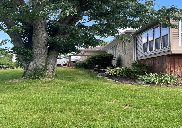 Photo 2 of Single family home for sale at 416 Glenwood Dr, Georgetown, KY 40324 | MLS# 26020875 | Listing updated on 2026-09-09