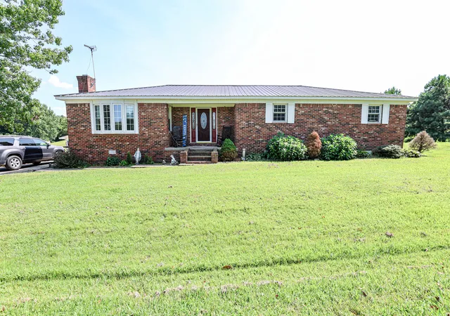 Photo 1 of Single family home for sale at 2350 Rule Shack Rd, Mayfield, KY 42066 | MLS# 26021105 | Listing updated on 2026-08-23