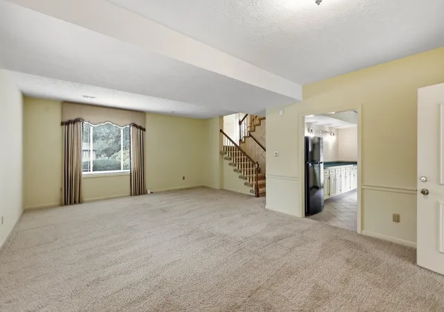 Photo 4 of Sale Pending at 1053 Idylwild Dr, Richmond, KY 40475 | MLS# 26020907 | Listing updated on 2026-09-24