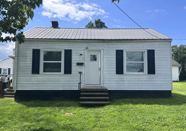 Photo 1 of Single family home for sale at 109 Hamilton Ave, Lancaster, KY 40444 | MLS# 26020971 | Listing updated on 2026-08-20