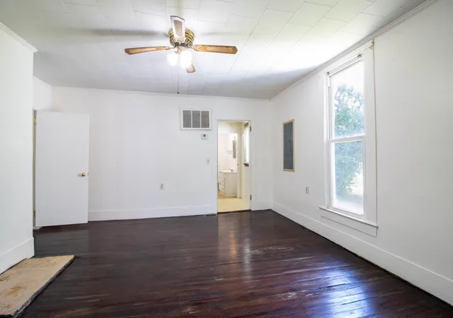 Photo 4 of Single family home for sale at 123 Liberty St, Mortons Gap, KY 42240 | MLS# 26023520 | Listing updated on 2026-08-28