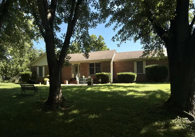 Photo 2 of Single family home for sale at 297 White Sta Rd, Berea, KY 40403 | MLS# 26020932 | Listing updated on 2026-09-10
