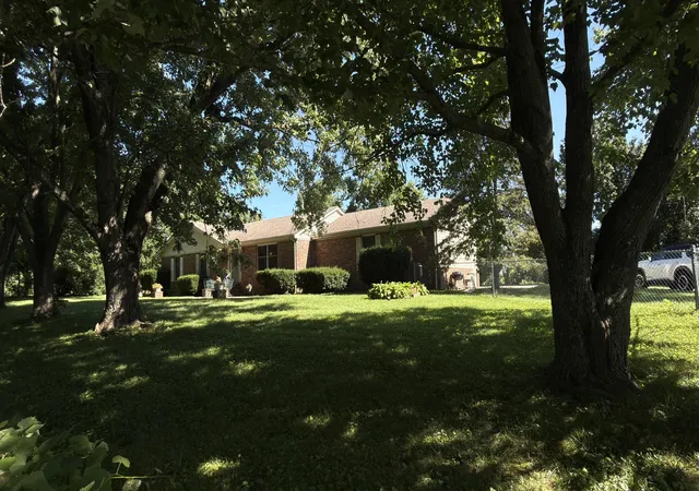 Photo 3 of Single family home for sale at 297 White Sta Rd, Berea, KY 40403 | MLS# 26020932 | Listing updated on 2026-09-10