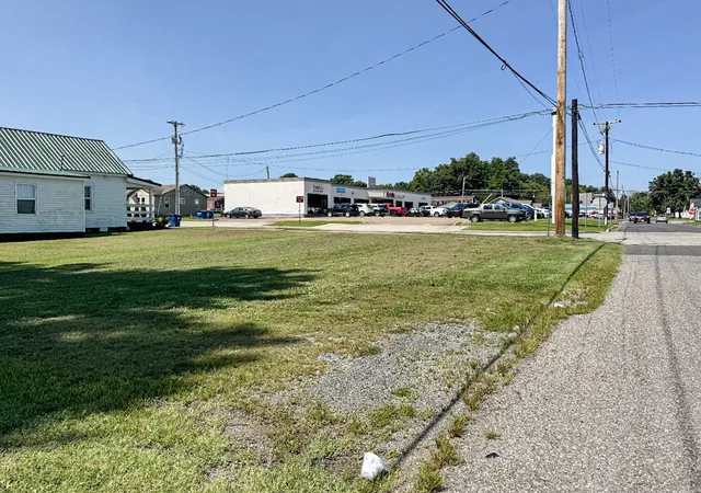 Photo 3 of Land for sale at 801 Poplar, Benton, KY 42025 | MLS# 26021187 | Listing updated on 2026-10-20