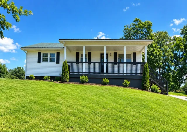Photo 1 of Single family home for sale at 3070 Highway 151 Rd, Frankfort, KY 40601 | MLS# 26021141 | Listing updated on 2026-09-23