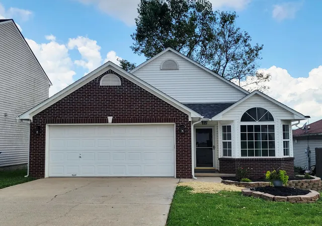Photo 2 of Sale Pending at 111 Yearling Ct, Georgetown, KY 40324 | MLS# 26021136 | Listing updated on 2026-10-06