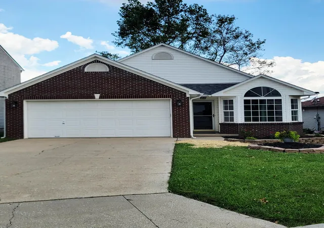 Photo 3 of Sale Pending at 111 Yearling Ct, Georgetown, KY 40324 | MLS# 26021136 | Listing updated on 2026-10-06