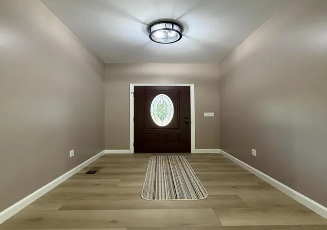 Photo 2 of Single family home for sale at 353 Kings Ridge Ct, Eddyville, KY 42038 | MLS# 26020965 | Listing updated on 2026-08-24