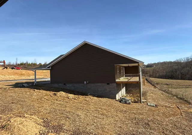 Photo 4 of Single family home for sale at 76 Emily Ln, London, KY 40741 | MLS# 26020966 | Listing updated on 2026-08-23