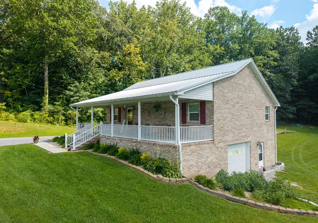 Photo 4 of Single family home for sale at 11871 W Highway 80, Nancy, KY 42544 | MLS# 26020973 | Listing updated on 2026-09-13