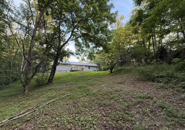 Photo 3 of Single family home for sale at 2129 Pig Skin Rd, Stearns, KY 42647 | MLS# 26021084 | Listing updated on 2026-08-17