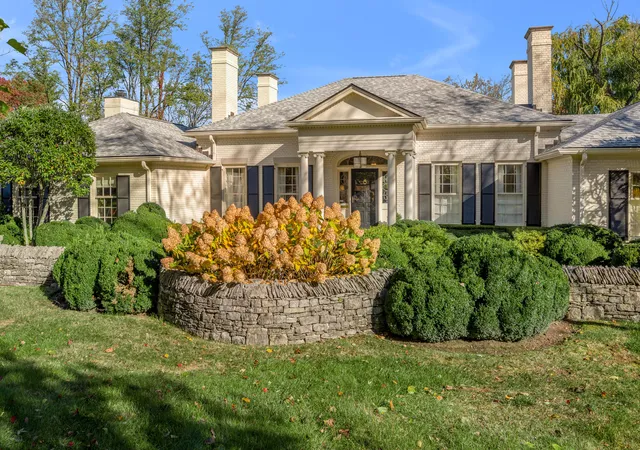 Photo 1 of Single family home for sale at 1785 Mooreland Dr, Lexington, KY 40502 | MLS# 26021023 | Listing updated on 2026-08-05