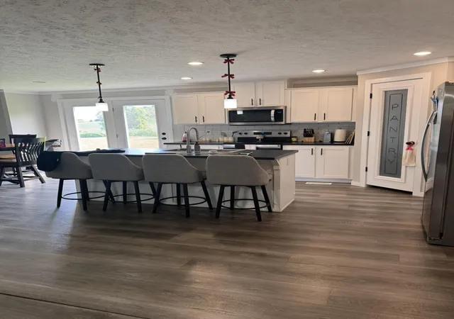 Photo 2 of Single family home for sale at 2152 S Highway 76, Russell Springs, KY 42642 | MLS# 26021551 | Listing updated on 2026-09-10