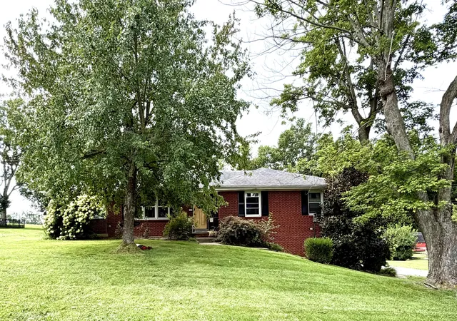 Photo 1 of Sale Pending at 344 Twinbrook Dr, Danville, KY 40422 | MLS# 26021268 | Listing updated on 2026-09-07