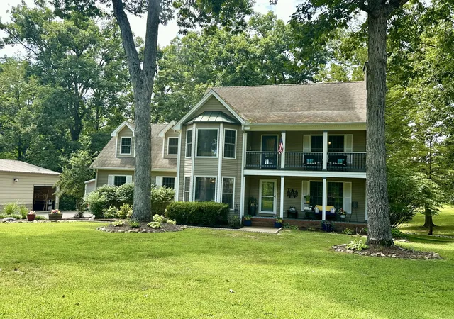 Photo 2 of Single family home for sale at 142 Adrian Ln, Benton, KY 42025 | MLS# 26021358 | Listing updated on 2026-08-26