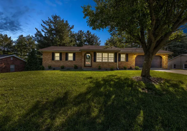 Photo 2 of Single family home for sale at 609 Virginia Ave, Mount Sterling, KY 40353 | MLS# 26021027 | Listing updated on 2026-08-05
