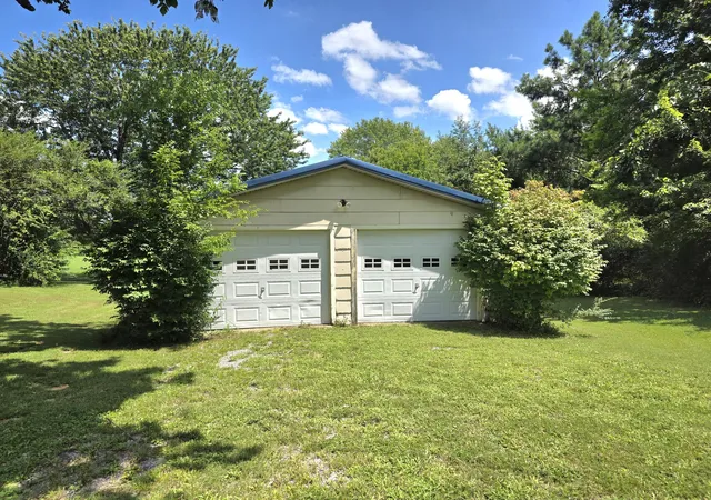 Photo 2 of Sale Pending at 1890 Radio Rd, Almo, KY 42020 | MLS# 26021209 | Listing updated on 2026-09-29