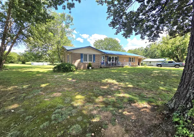 Photo 3 of Sale Pending at 1890 Radio Rd, Almo, KY 42020 | MLS# 26021209 | Listing updated on 2026-09-29