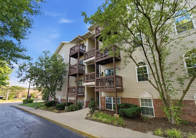 Photo 3 of Condo for sale at 1081 S Broadway #401, Lexington, KY 40504 | MLS# 26021053 | Listing updated on 2026-09-22